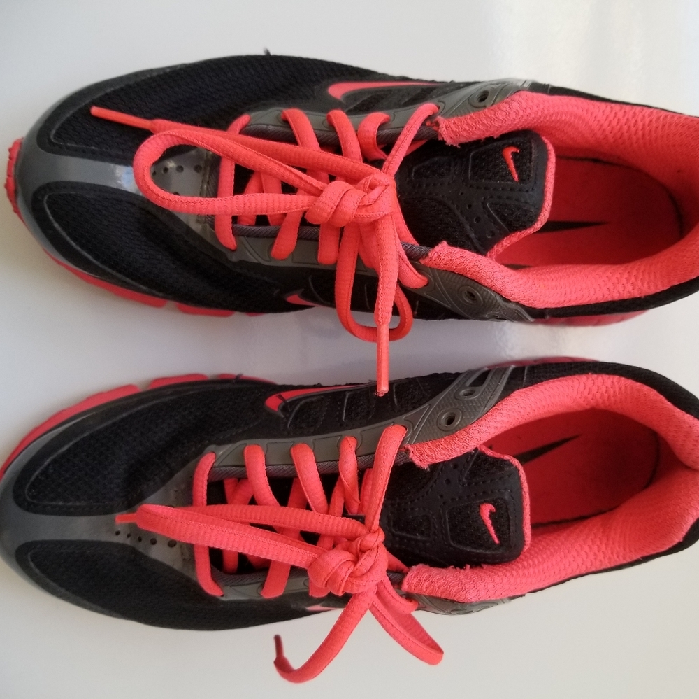 Womens Nike gym shoes